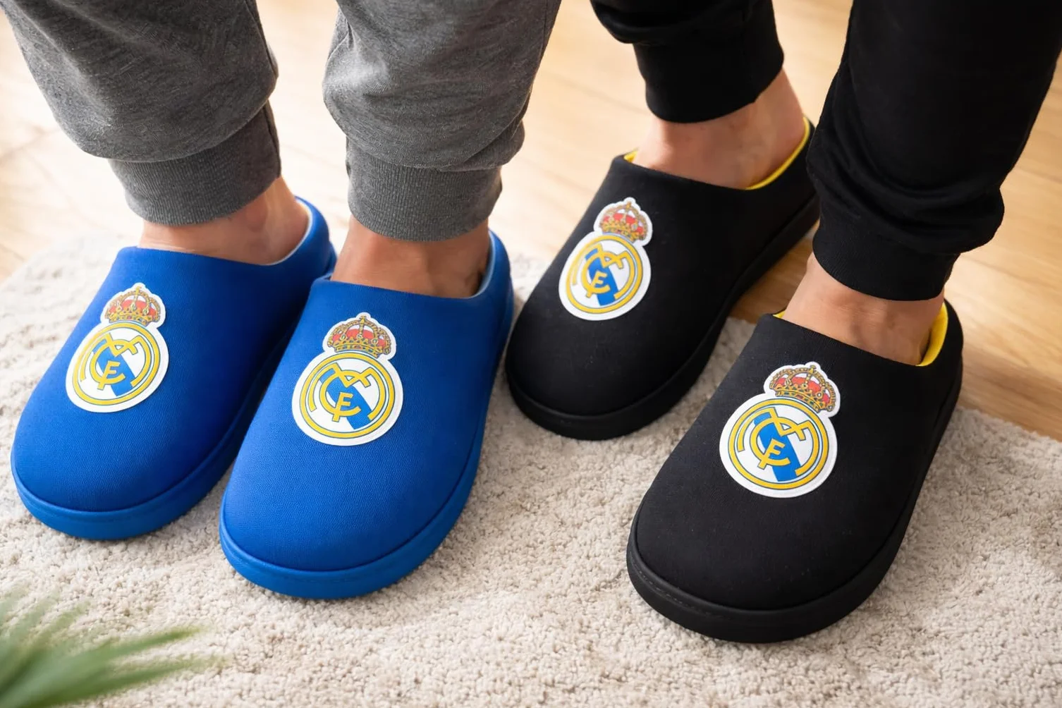 Real Madrid Pantofole da casa ufficiali imbottite taglie 30/31-45/46