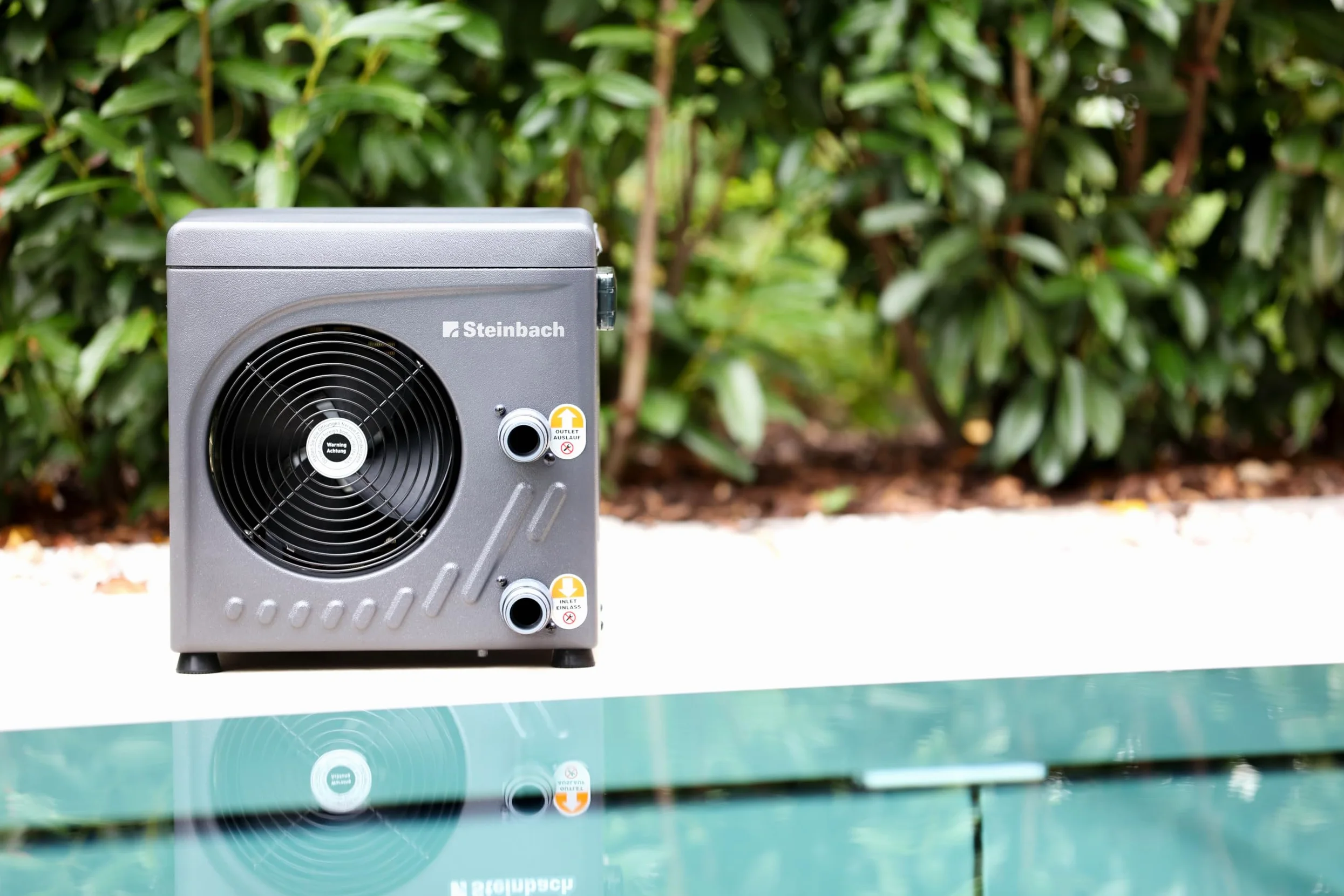 Steinbach Pompa di Calore Startis Mini - 049275Z - Pompa di Calore Automatica per Piscine Fino a 20.000 L - Display LED e sensore di Flusso Integrato - Funzionamento Ecologico ed efficiente