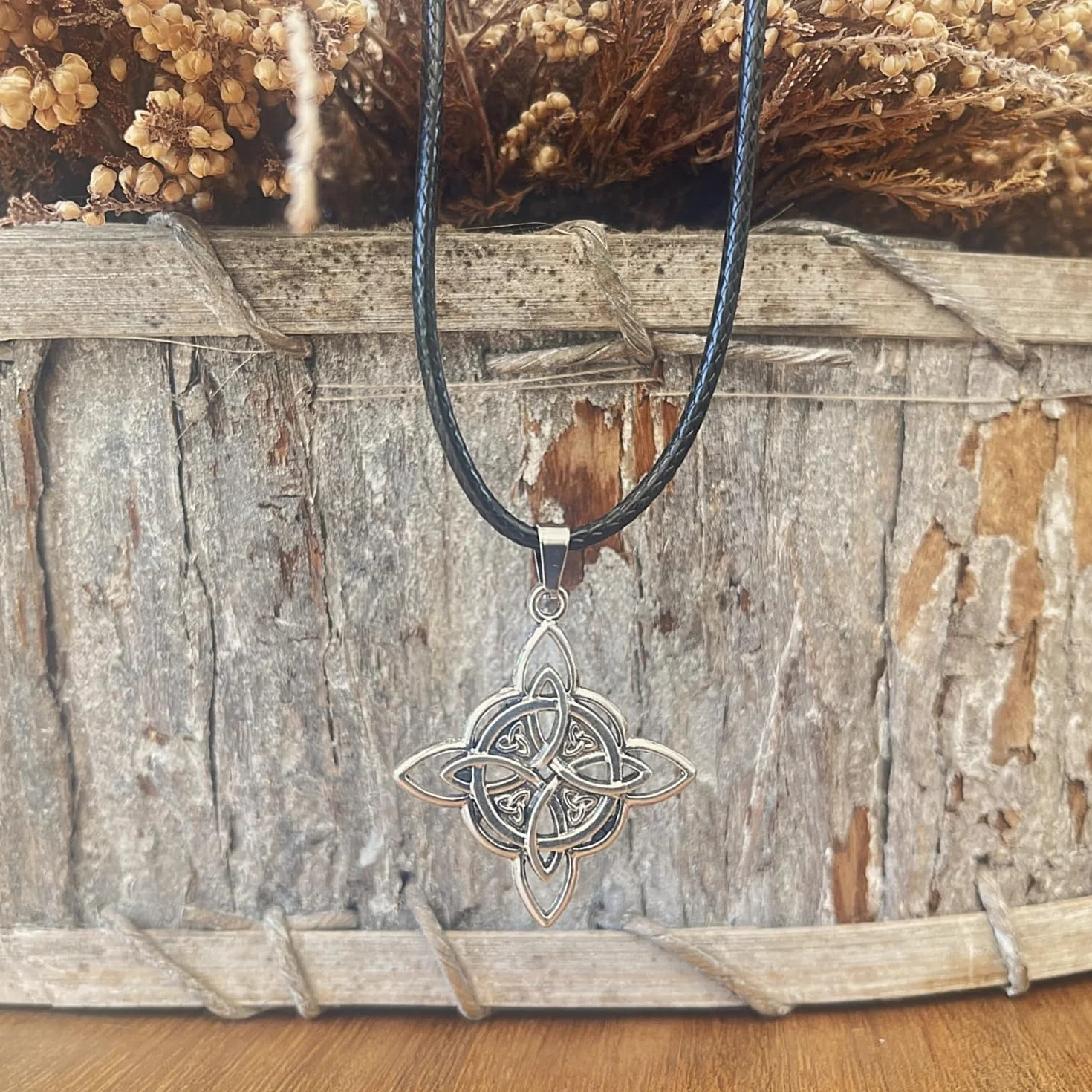 ASTER ALHELÍ Collana Celtica Donna Uomo Ciondolo Nodo della Strega Amuleto Protezione Unisex Gotico Bohémien Cordino Nero Gioiello Artigianale