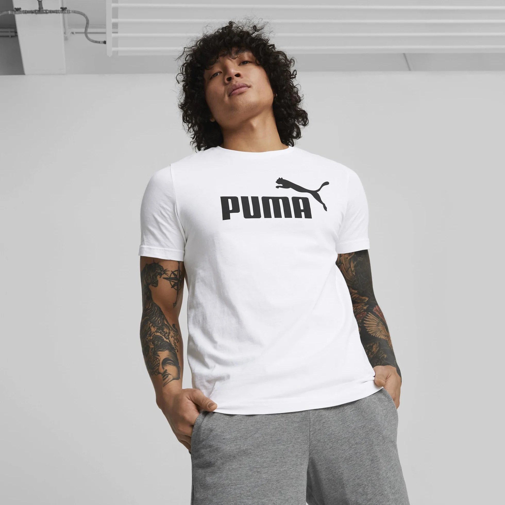 PUMA Ess Logo Tee Maglietta Uomo