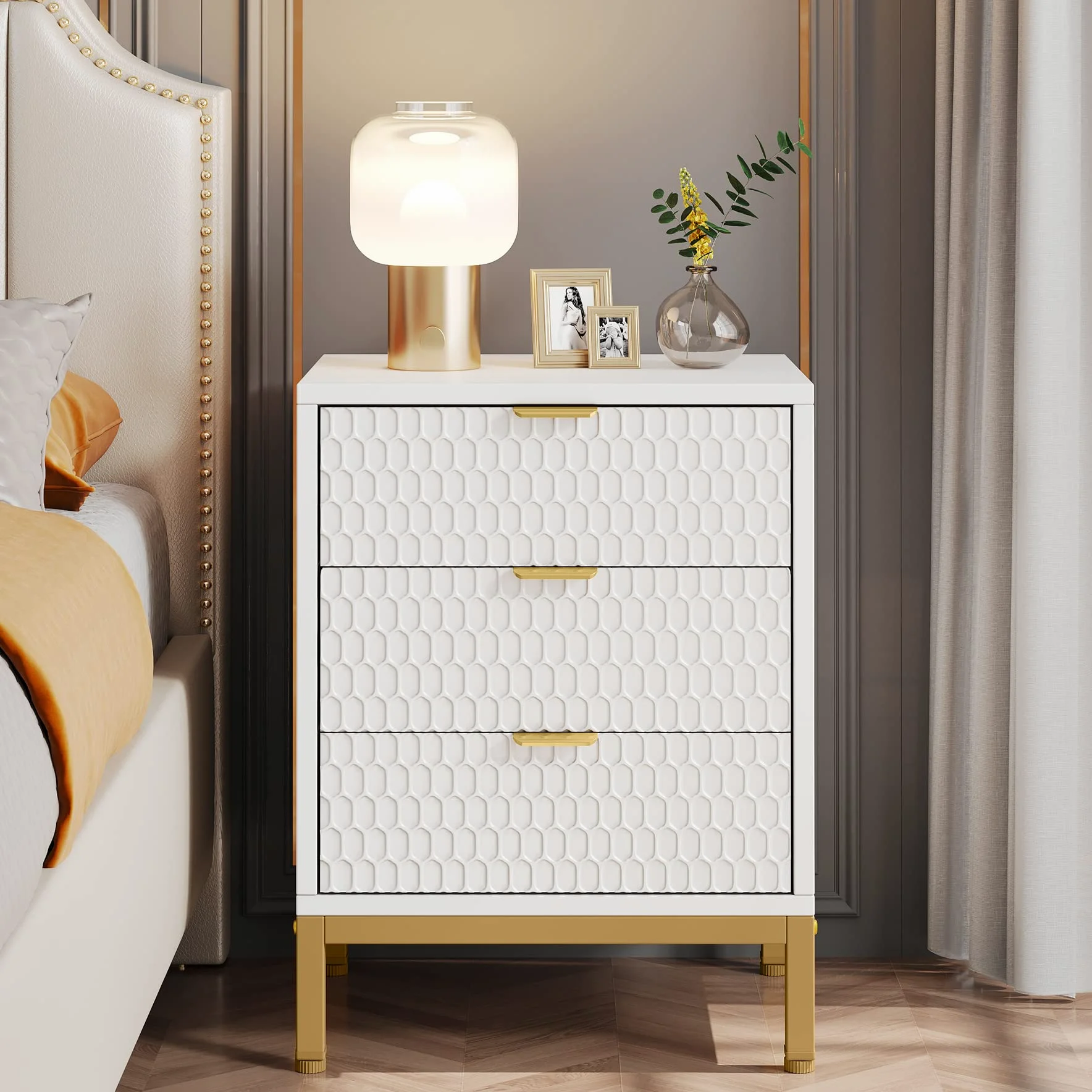 Tribesigns Comodino moderno, alto 65,5 cm, con 3 cassetti, tavolino moderno con spazio per camera da letto, soggiorno, bianco e oro