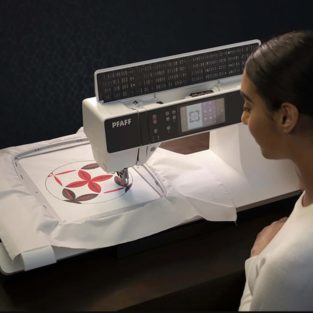 Pfaff Creative 3.0 con 5 anni di garanzia e software per creare ricami omaggio