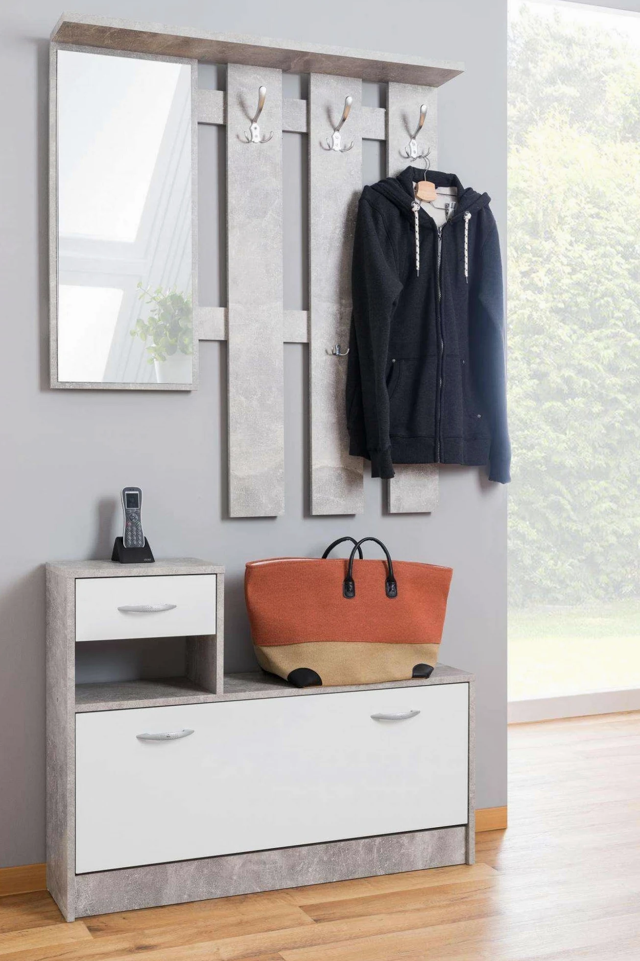 AVANTI TRENDSTORE - Rudolf - Guardaroba da Ingresso con Specchio, 3 Ganci appendiabito e Comoda scarpiera. Perfetta per l'ingresso. Disponibile in diversi colori (Grigio)