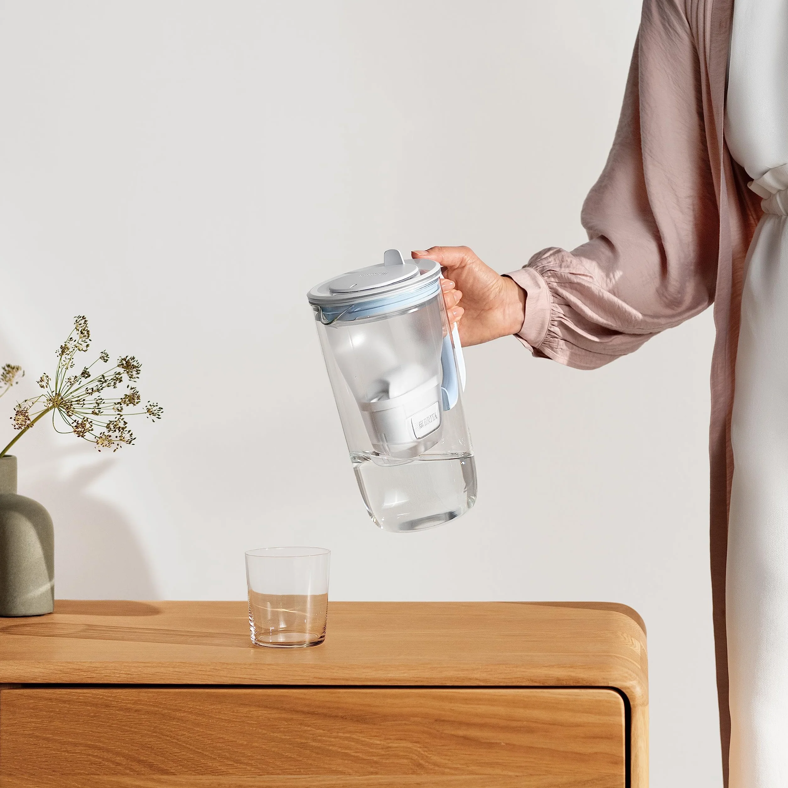 BRITA Caraffa filtrante acqua vetro 2.5L con 3 filtri MAXTRA PRO All-in-1 riducono cloro calcare PFAS metalli