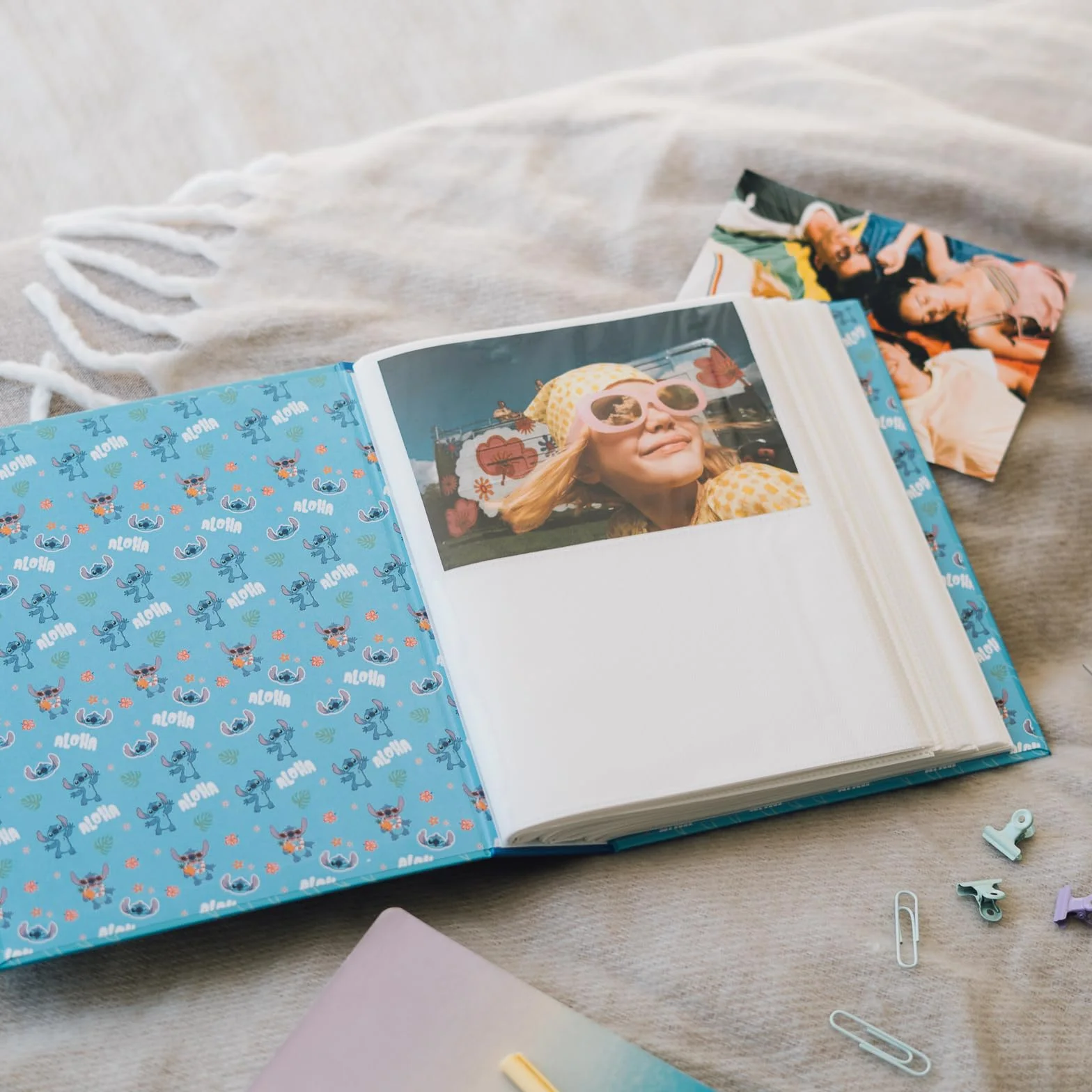 Grupo Erik: Album fotografico Stitch |Album 300 foto 13x18 con copertina rigida, Album fotografico 13 x 18 300 tasche, Album foto 13x20, Foto 12x18 o Foto 13x19, Stitch Gadget