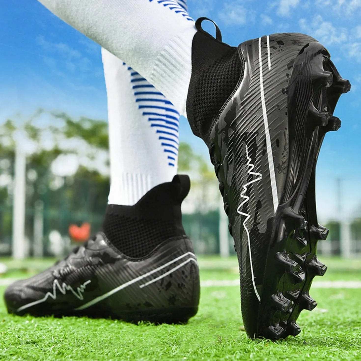 Scarpe da Calcio Uomo All'aperto Sportivo High Top Spikes Tacchetti Teenager Training Scarpe da Calcetto Scarpe Sportivo Unisex