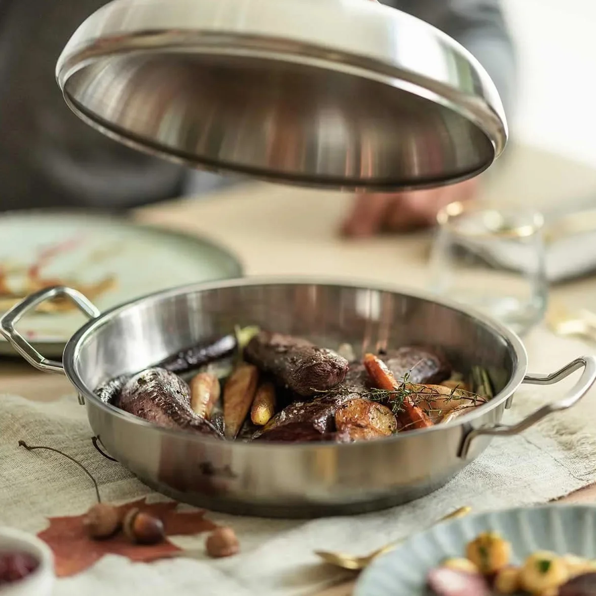 Fissler Original,Profi Collection Padella da portata in acciaio inox 3L, 28 cm, padella tonda con coperchio alto, bordo alto, senza rivestimento, per cottura a induzione