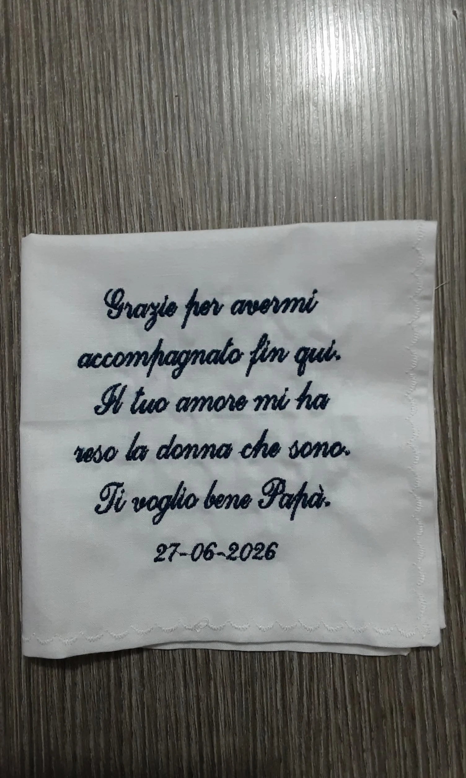 Crociedelizie fazzoletto ricamato in cotone o lino personalizzato con ricamo scatola regalo