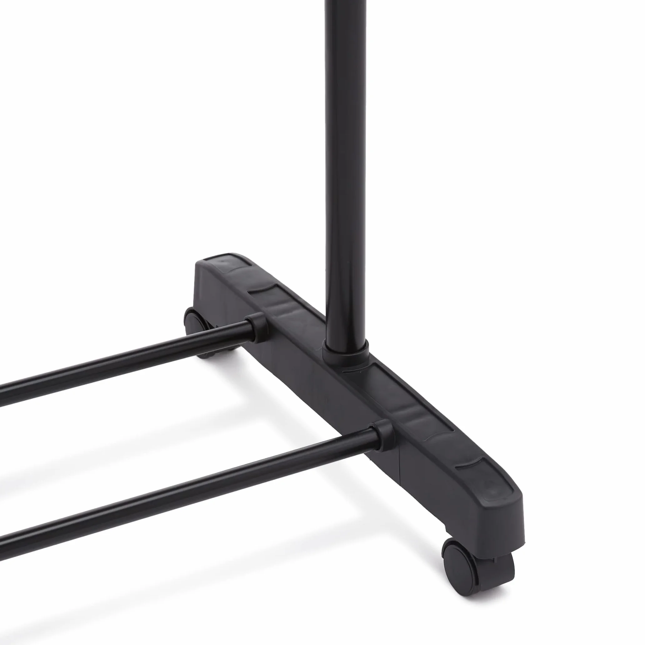 Amazon Basics Appendiabiti con ruote cromo 91.5-145 x 42 x 161 cm