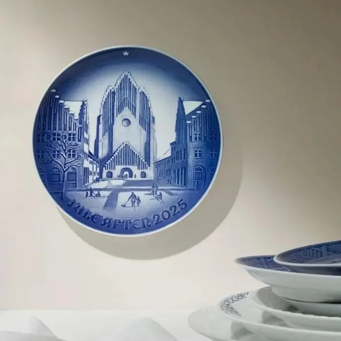 Bing & Grøndahl Piatto Natalizio Blu Collezionabile 2025 18 cm