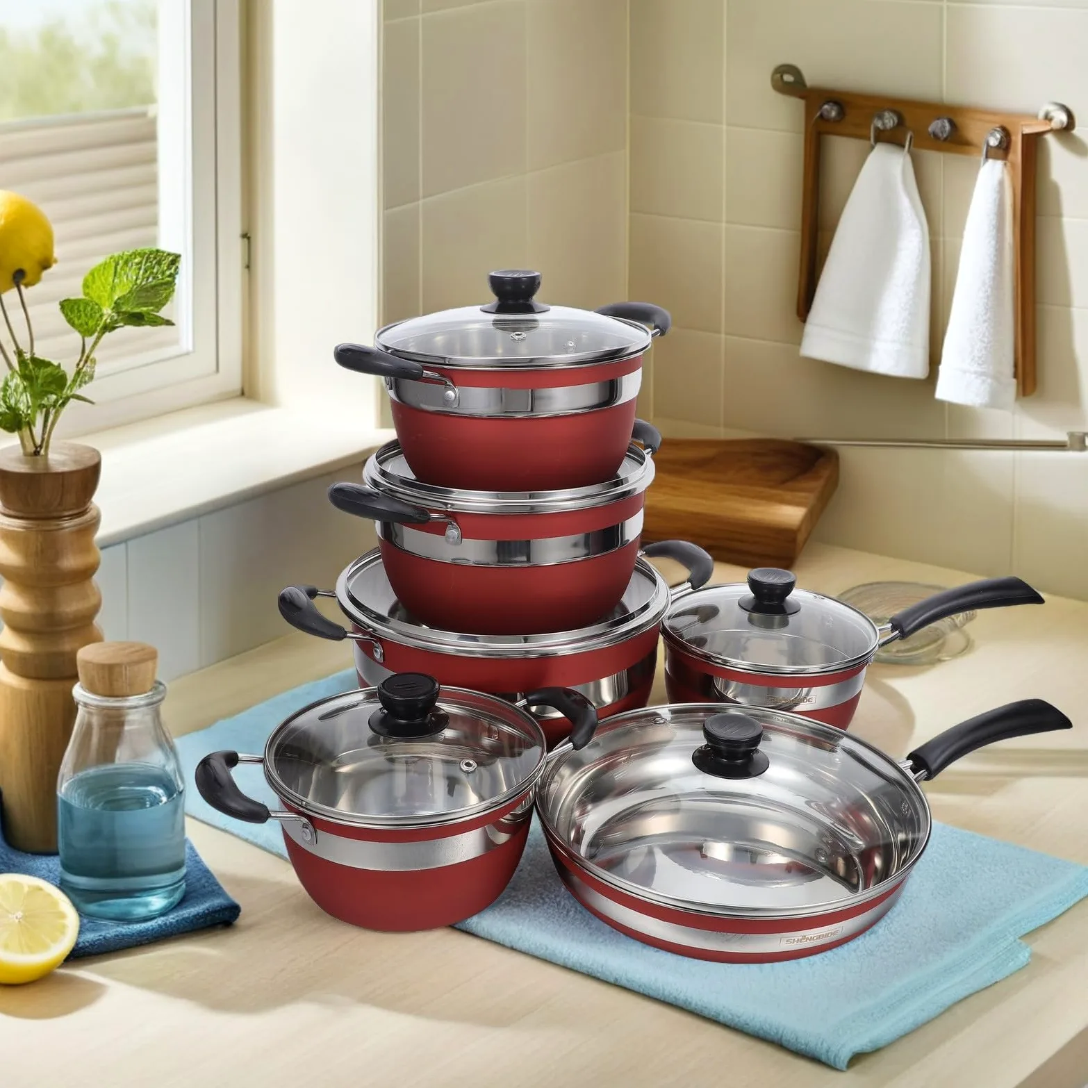Set di Pentole in Acciaio Inox 12 Pezzi Rosso per Cucina | Compatibile con Piani Cottura, Rivestimento Antiaderente, Manici Ergonomici Anti-scottatura